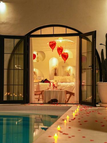 poolvilla-romantic-bedroom-04